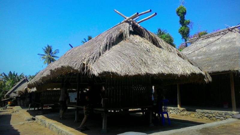 Bentuk gubuk adat di Karang Bajo (Dok. Dona Roy)